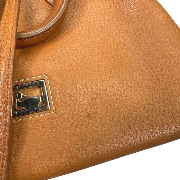 Vintage Dooney & Bourke Brown Pebbled Leather Satchel Crossbody - 9.5”x8”x3.5” - Picture 12 of 16